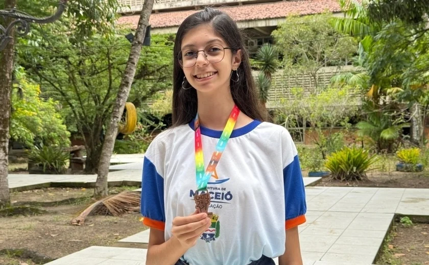 Medalhista da OBMEP representa Alagoas em evento internacional de ciência