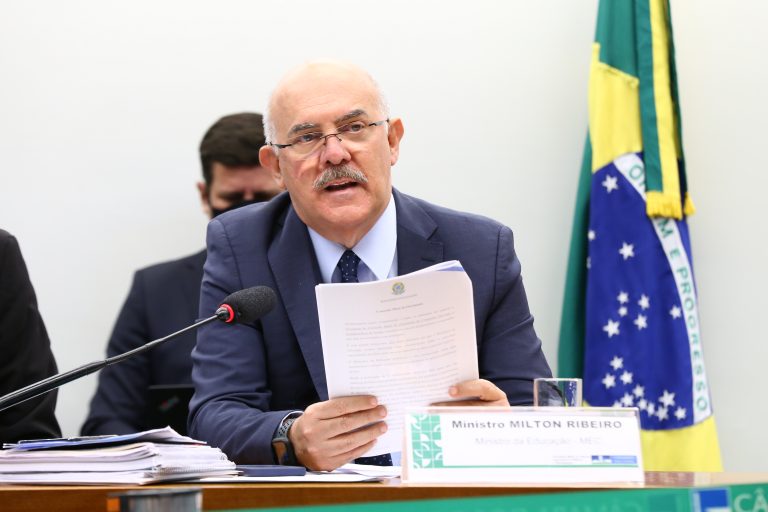 Parlamentares irão ouvir amanhã(01) o ministro da Educação sobre crianças com deficiência