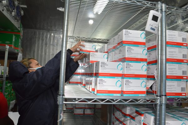 Alagoas recebe mais de 25 mil doses de vacinas contra a Covid-19