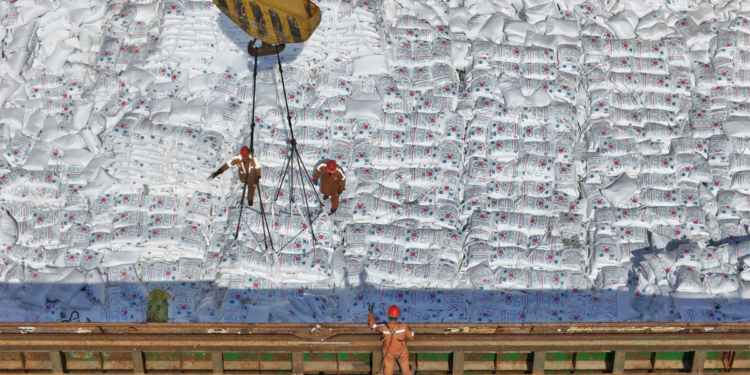 Guerra no Oriente Médio pressiona insumos e mobiliza cooperativas pelo mundo