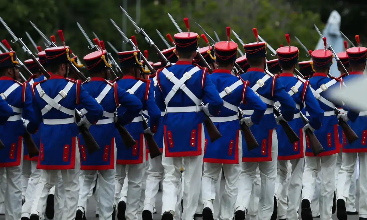 Prazo para alistamento militar obrigatório termina nesta terça-feira (30)