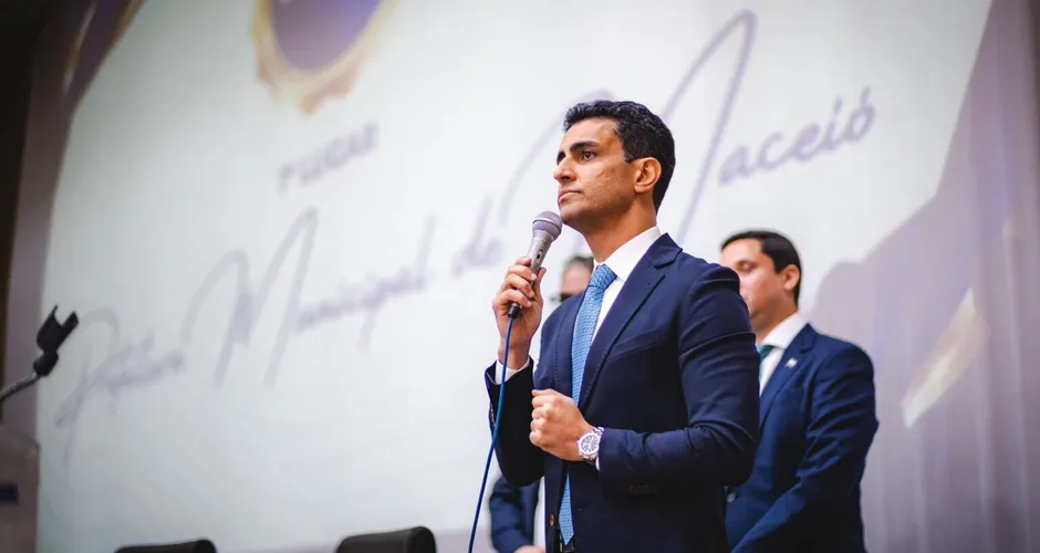 JHC cobra lealdade: quem não votar com seu grupo tá fora da prefeitura