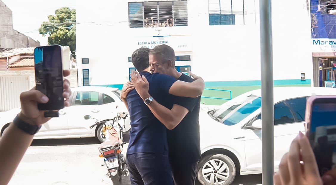 Após “sintonia perfeita” na reconciliação, Lira atropela chapa de JHC