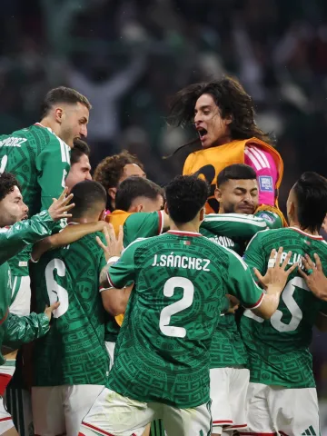 México vence Equador e garante vaga nas oitavas de final