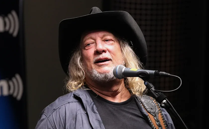 Morre, aos 71 anos, John Anderson, lenda da música country
