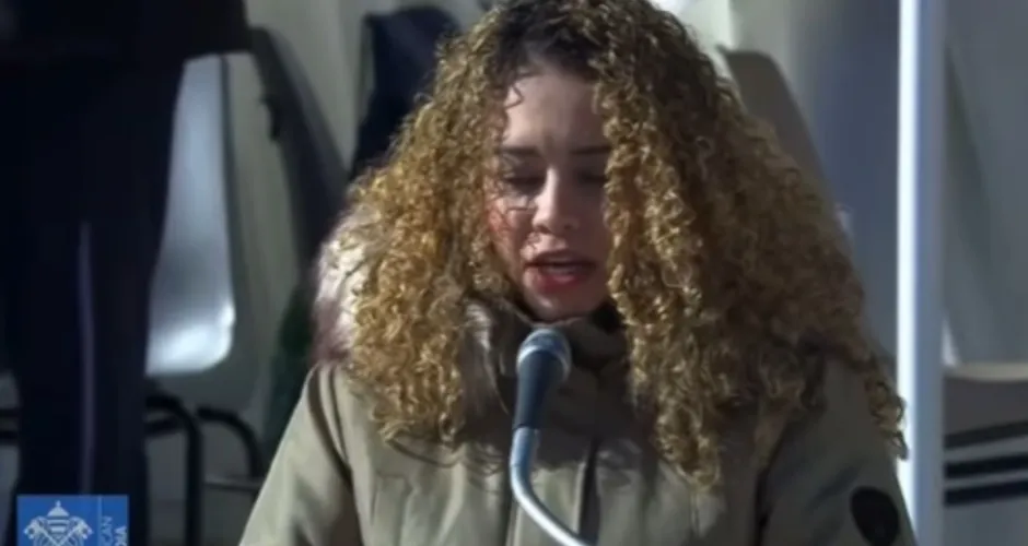 Jornalista alagoana representa o Brasil ao ler oração na missa do Papa no Vaticano