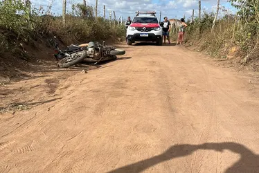 Vídeo: jovem é encontrado morto ao lado de motocicleta na zona rural de Lagoa da Canoa