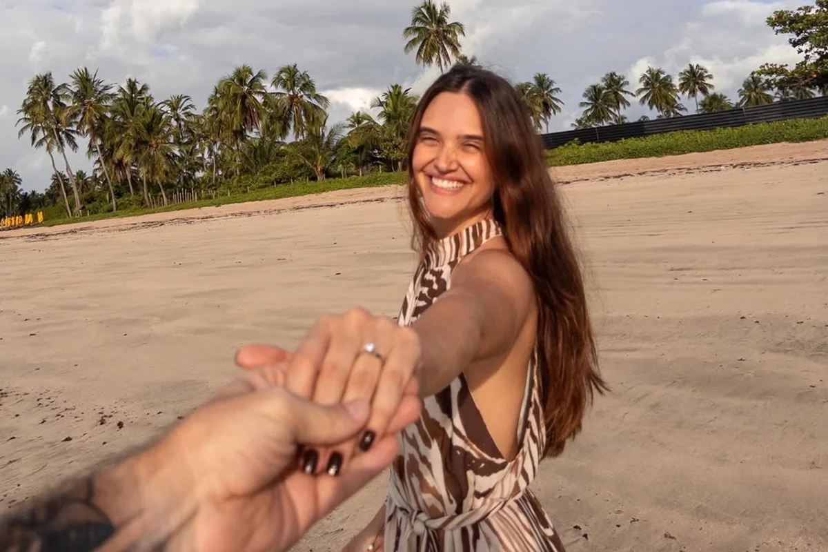 Juliana Paiva é pedida em casamento em São Miguel dos Milagres