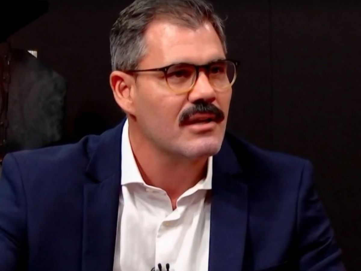Juliano Cazarré defende visão masculinista e vê movimento com positividade