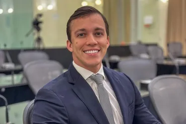 Justiça condena deputado Leonan por divulgar fake news sobre segurança
