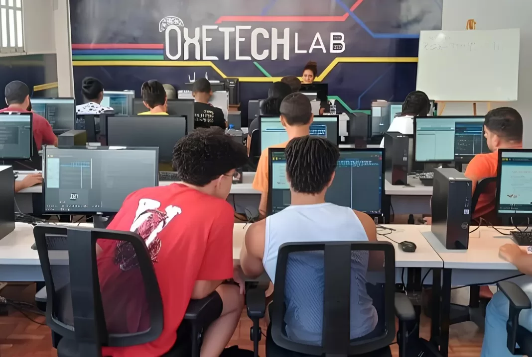 Penedo abre novos cursos gratuitos de Tecnologia da Informação no Laboratório OxeTech