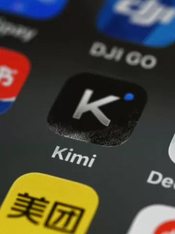 Startup chinesa lança maior modelo aberto de IA do mundo