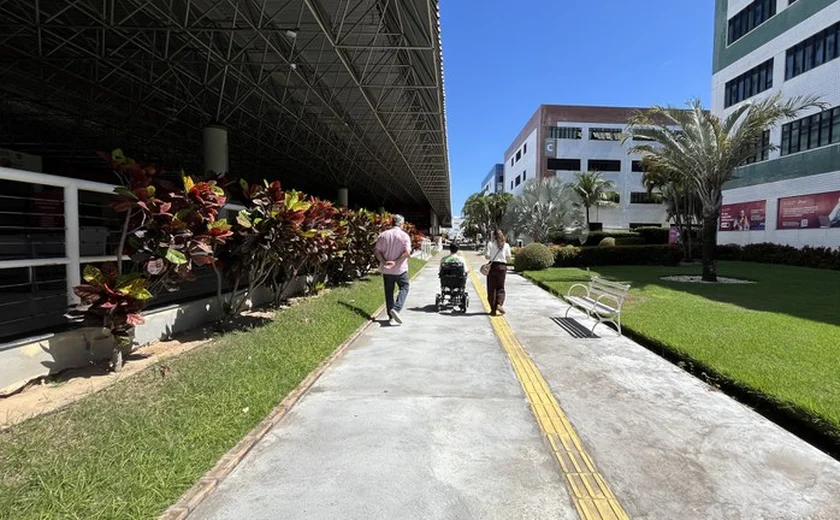 MPF inspeciona faculdade de Maceió por acessibilidade a estudante tetraplégico