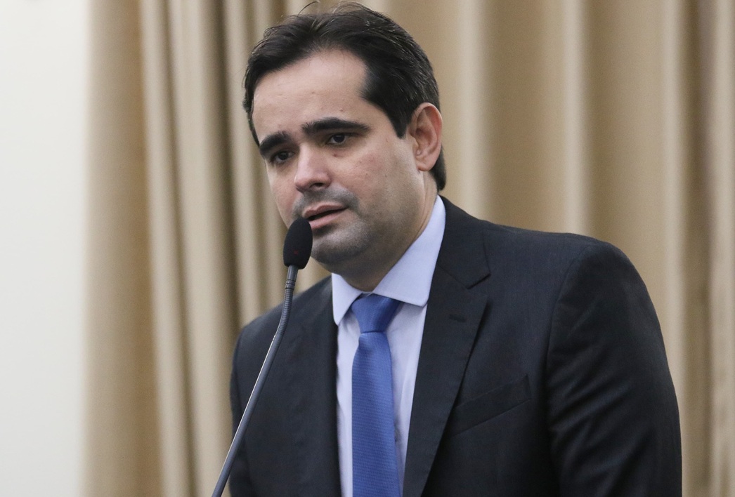 Lelo Maia denuncia ação de agentes do DMTT contra crianças em Maceió