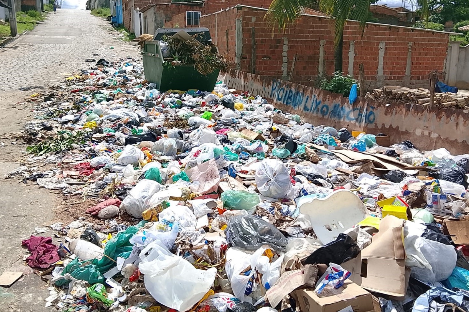 Prefeitura ignorou cinco pedidos da Defensoria sobre crise do lixo em Maceió
