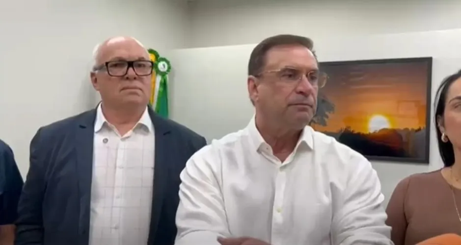 Luciano Barbosa “confunde” o governo enquanto se move para a oposição