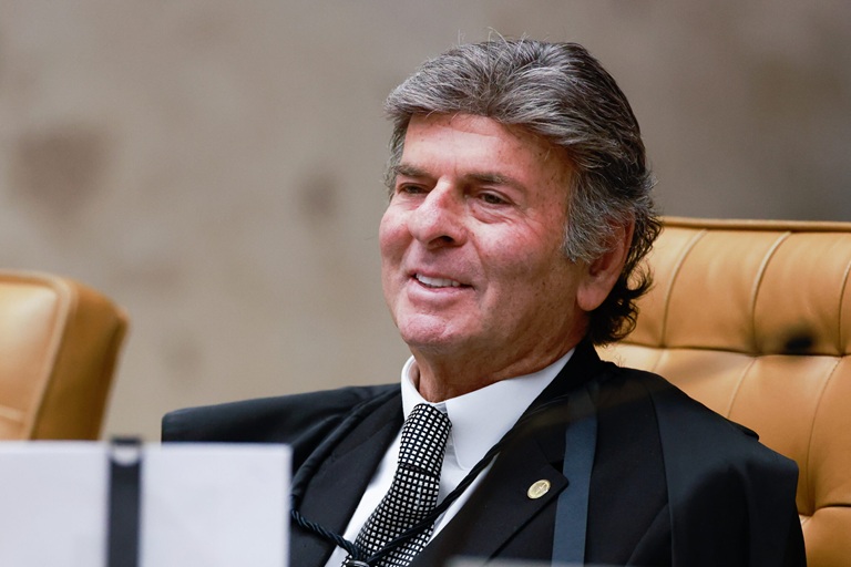 Fux garante 9 vagas de federal e 27 de estadual para AL em 2026