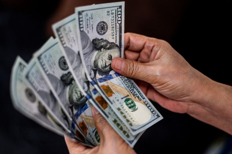 Após discurso de Lula dólar sobe para R$ 5,39 e bolsa cai 3,35%