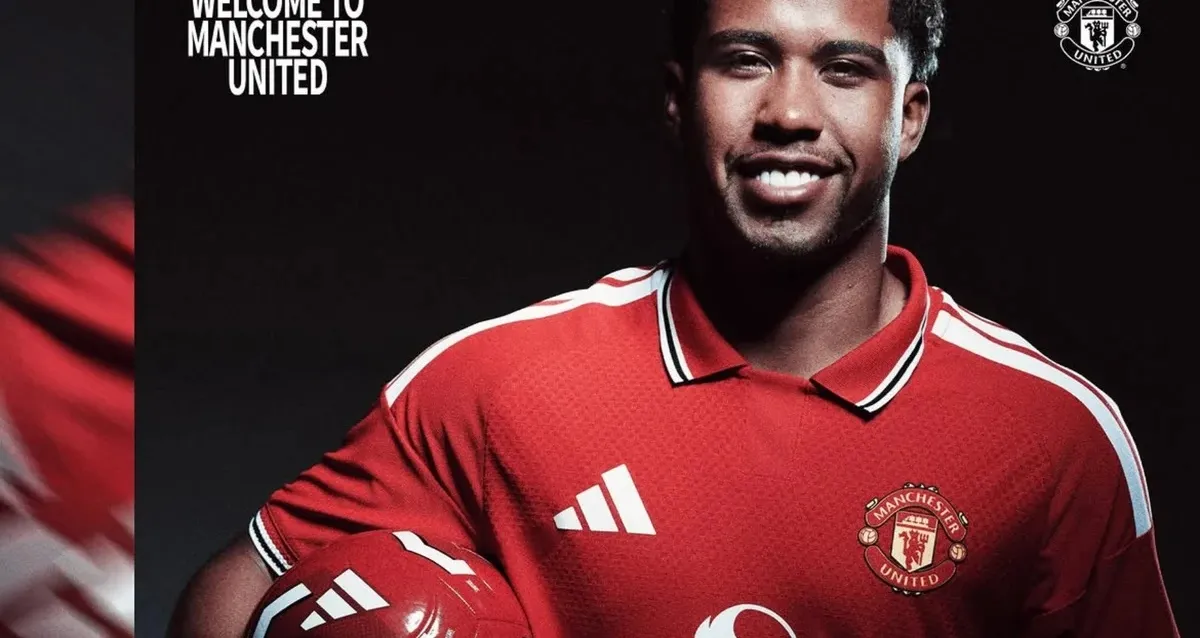 Manchester United anuncia contratação do brasileiro Andrey Santos