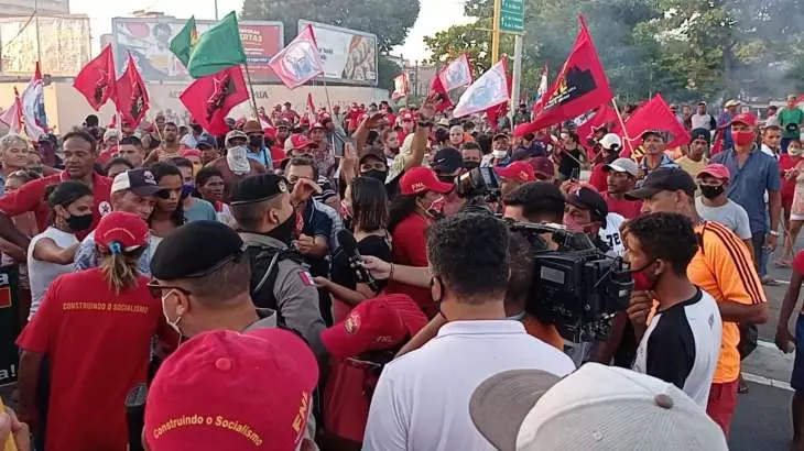 Acusado de atirar contra manifestantes é preso e liberado após pagamento de fiança