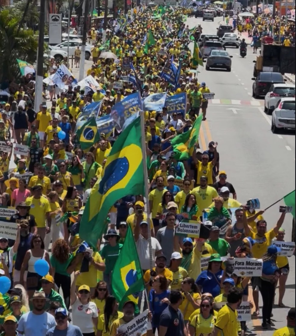 Ato na orla de Maceió critica Moraes e apoia Mendonça no STF durante 7/9