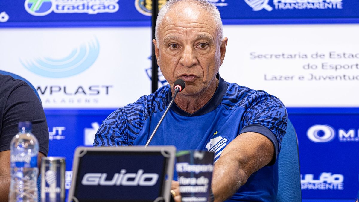 Técnico do CSA cobra reforços após derrota para o Itabaiana: 'Chegar e ser essencial'