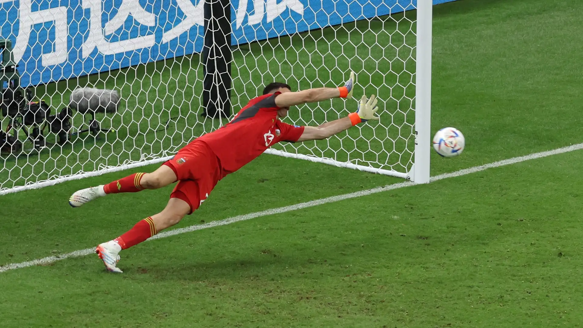 Fifa propõe nova regra para atendimento de jogadores fora de campo