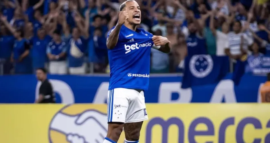 Matheus Pereira sofre ataques racistas de torcedores do Boca após vitória