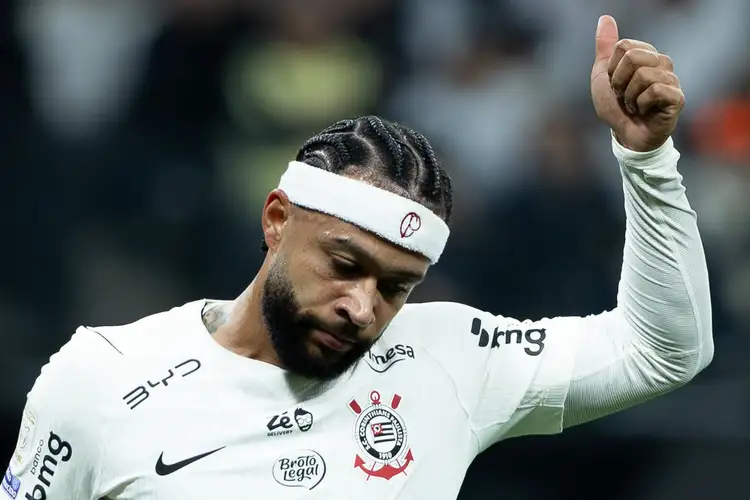 Corinthians decide não renovar contrato do atacante Memphis Depay