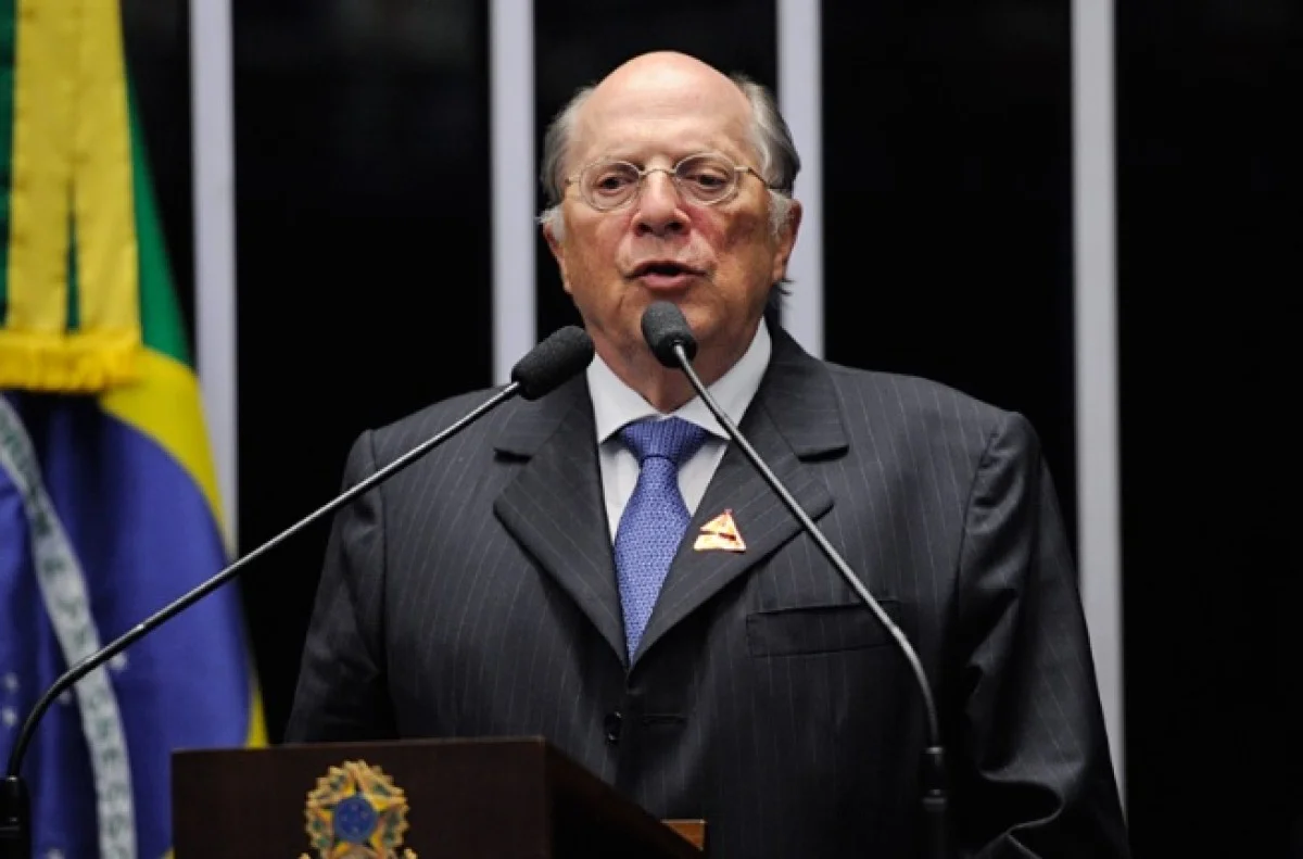 Autor de impeachment de Dilma, Miguel Reale Júnior declara voto em Lula