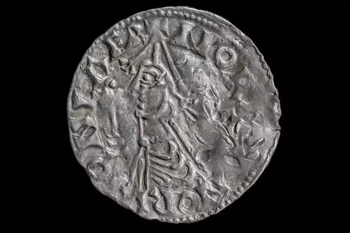 Moeda viking de mil anos surpreende arqueólogos na Noruega