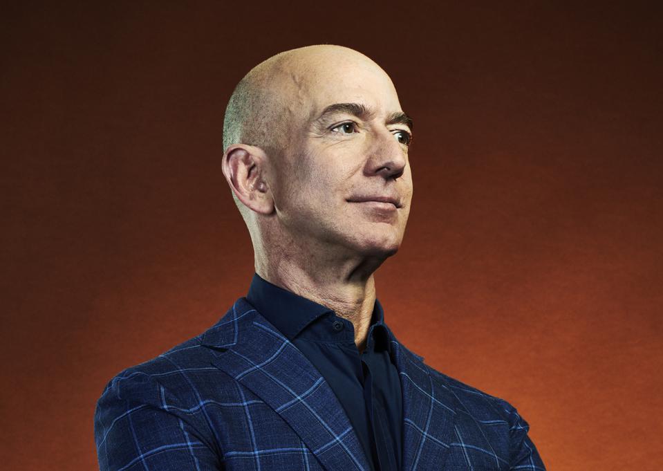 Fundador da Amazon, Jeff Bezos, declarou que vai doar 2 bilhões de dolares para o combate ao aquecimento global