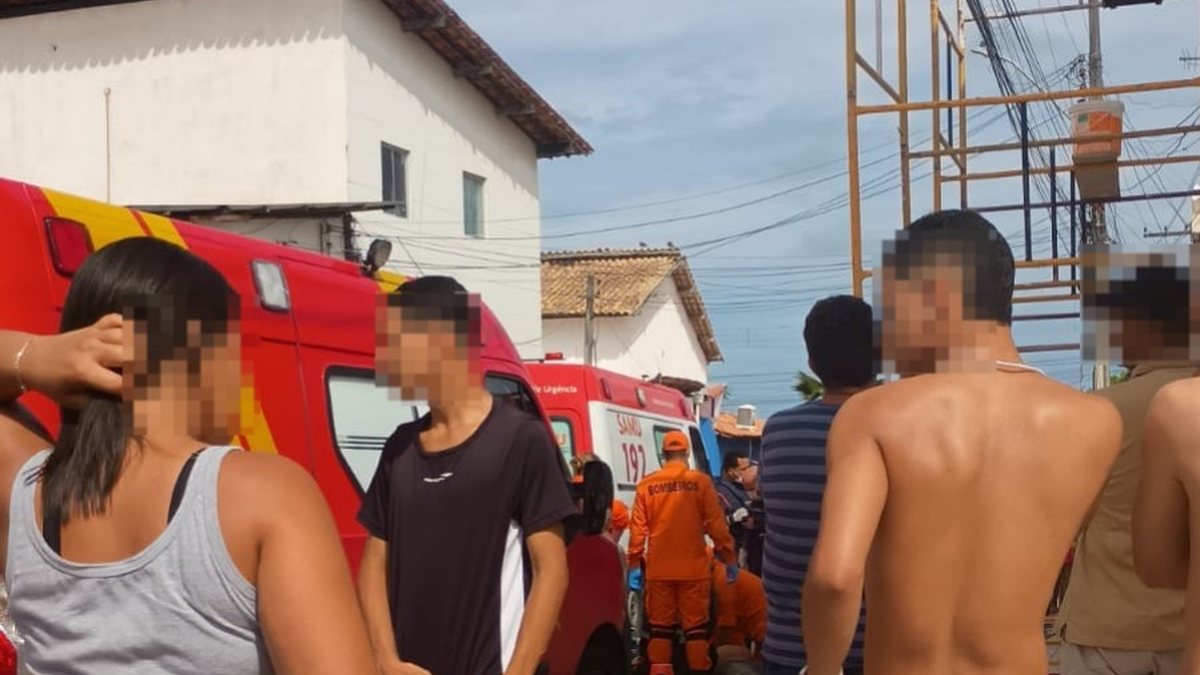 Homem morre após descarga elétrica e queda em Maceió