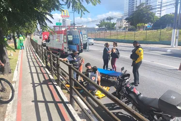 Colisão deixa passageira desorientada e mototaxista ferido na Fernandes Lima