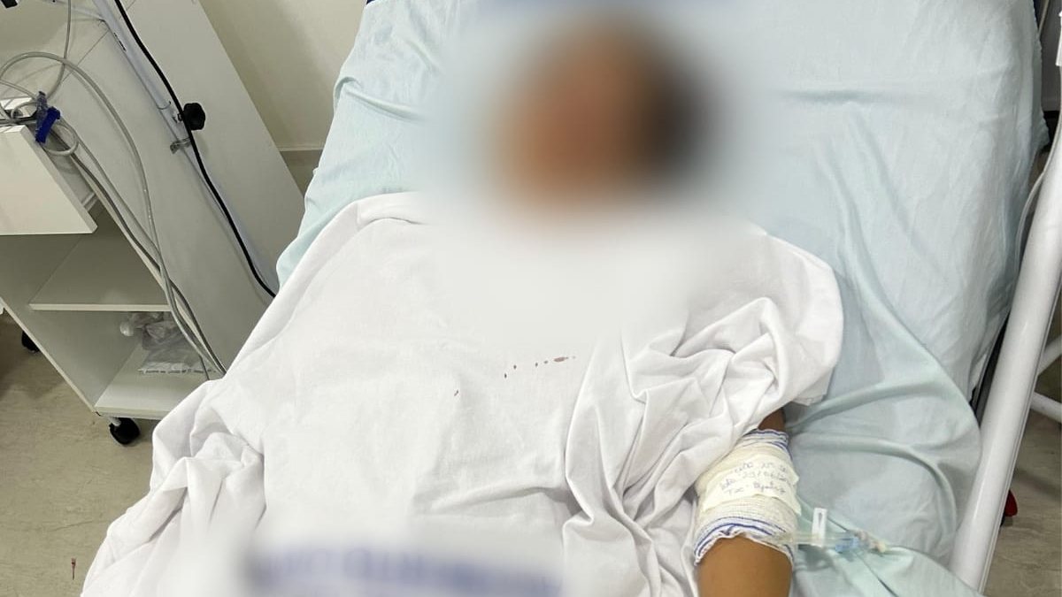 Ex invade casa, esfaqueia mulher e foge após ataque em Murici