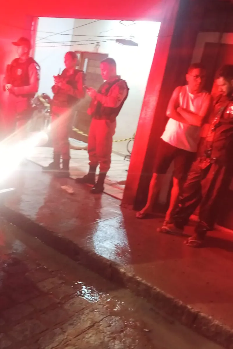 Mulher é morta com golpe de alicate de unha em Arapiraca; suspeita é presa