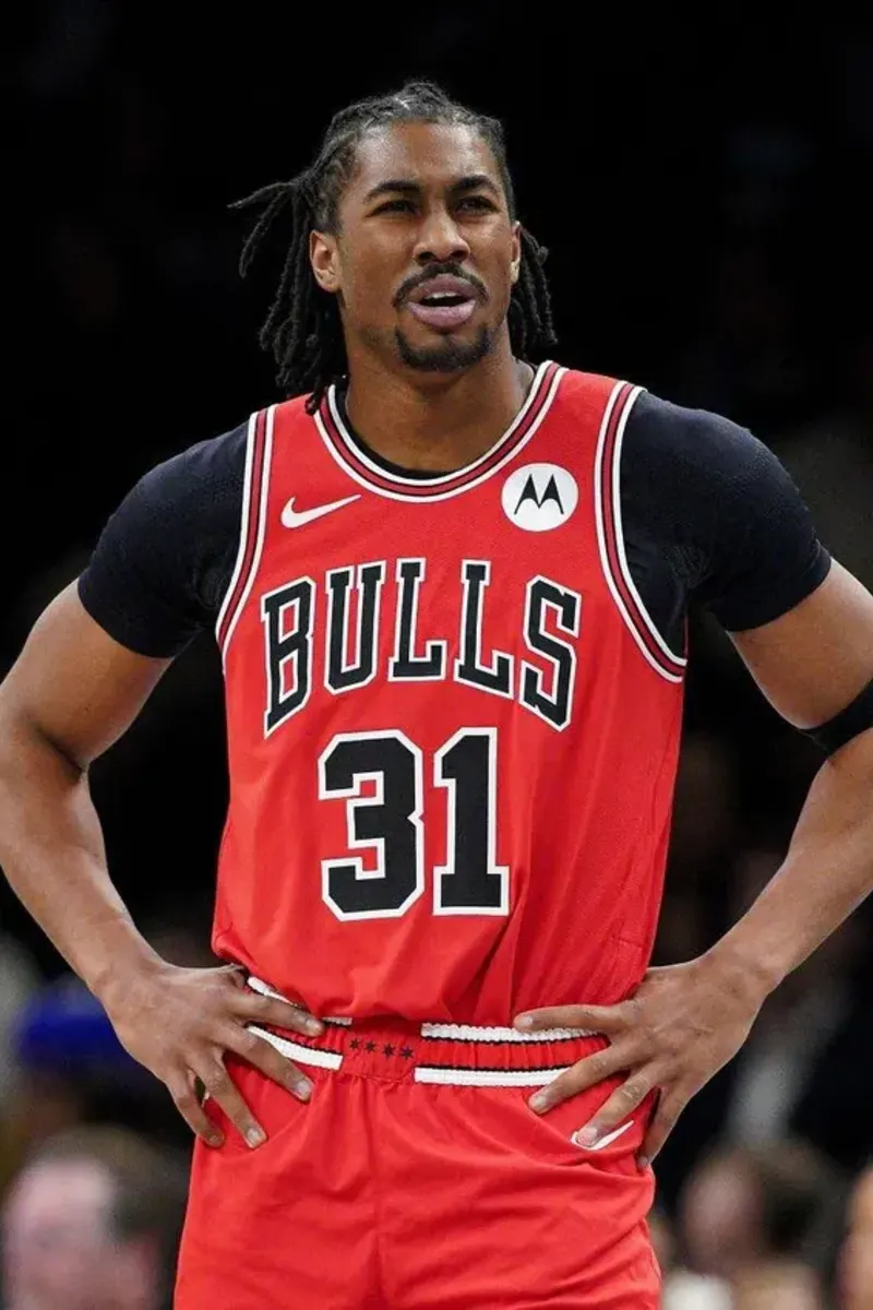 Chicago Bulls dispensa Jaden Ivey após comentários homofóbicos em transmissão online