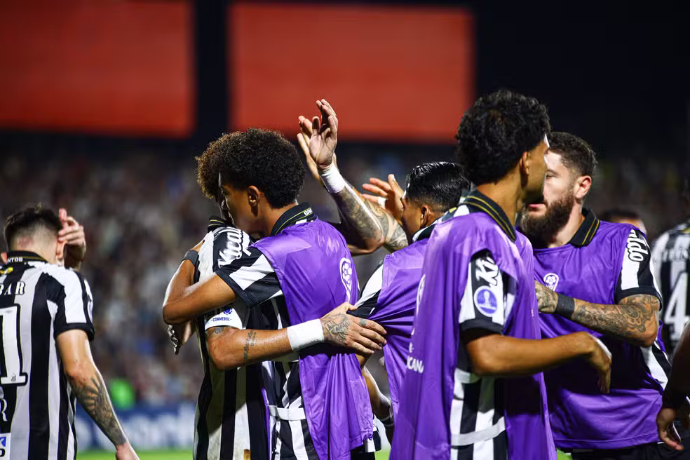 Santos comunica que não possui imagens do ocorrido entre Neymar e Robinho Jr.
