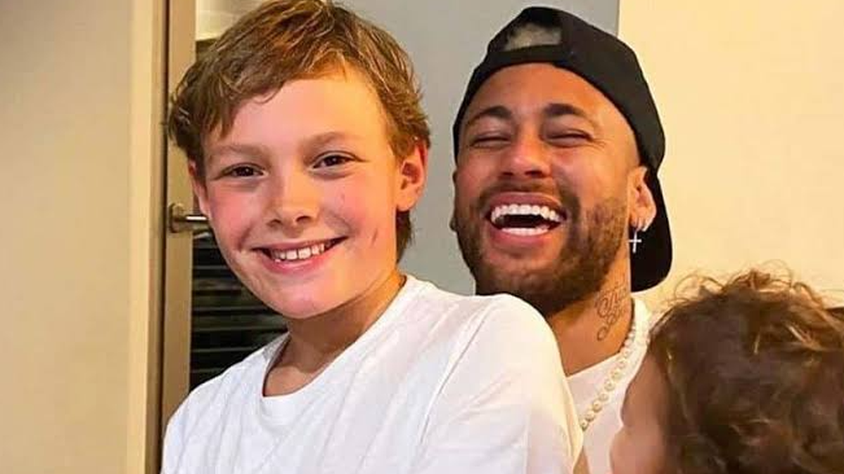 Neymar Pai rebate que neto não tem vida ganha: 'Voando nada'