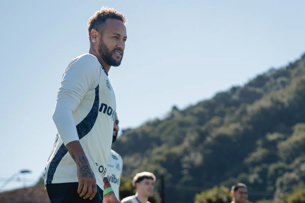 Neymar avança nos treinos e retorno ao Santos pode acontecer sábado