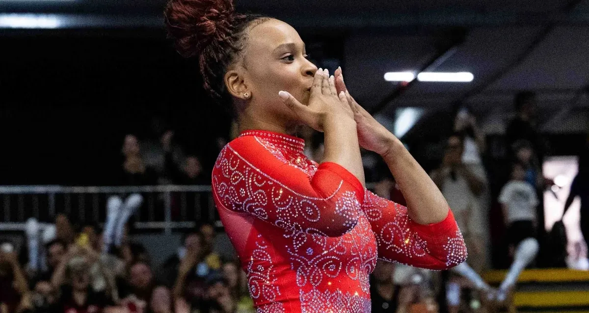 Rebeca Andrade conquista maior nota mundial no salto durante torneio no DF