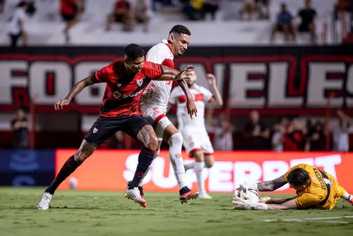 CRB recebe Atlético-GO no Rei Pelé em duelo direto por uma vaga no G-6