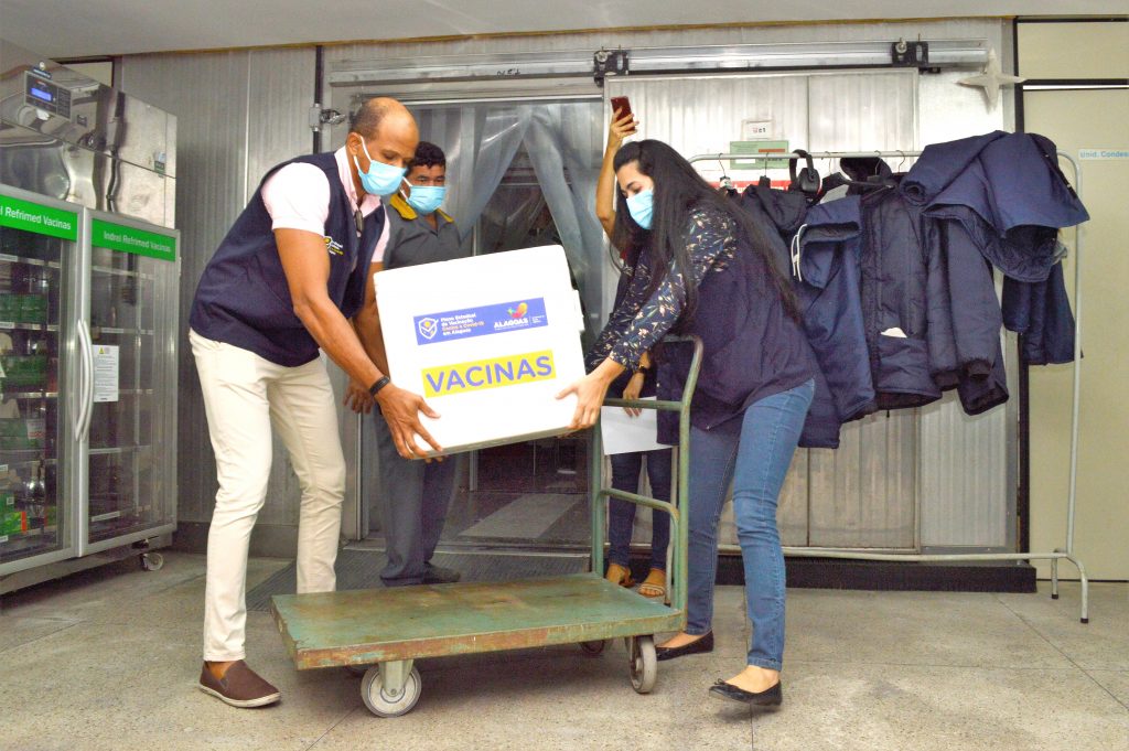 Alagoas recebe mais de 40 mil doses de vacinas contra Covid-19 nesta quinta (16)