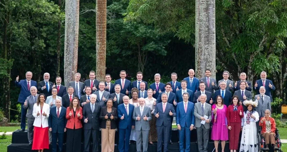 Apenas 9 dos 22 ex-ministros de Lula são eleitos no 1º turno