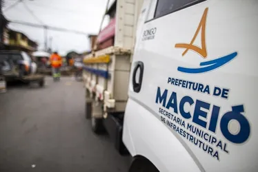Obra emergencial fecha trecho da antiga Amélia Rosa nesta terça-feira em Maceió