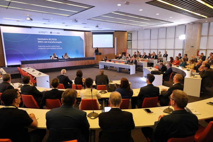 Banco Central e Sistema OCB debatem futuro do crédito cooperativo