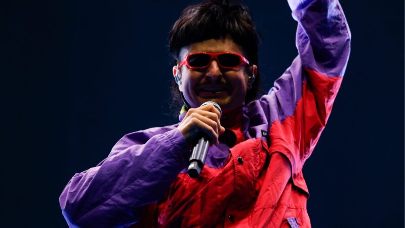 Herança de Oliver Tree será destinada ao apoio de artistas emergentes