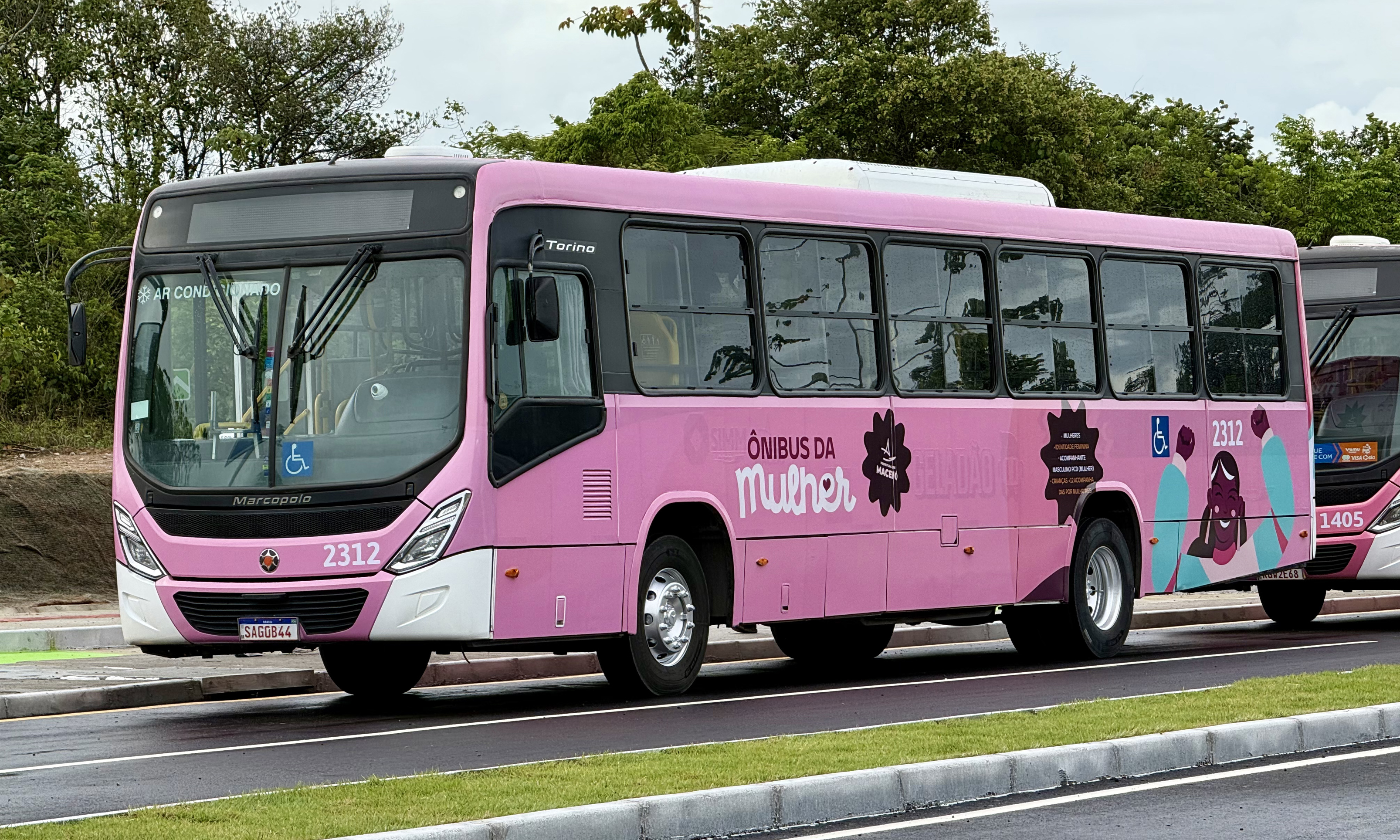 Ônibus da Mulher começa a circular em Maceió; confira os horários e terminais