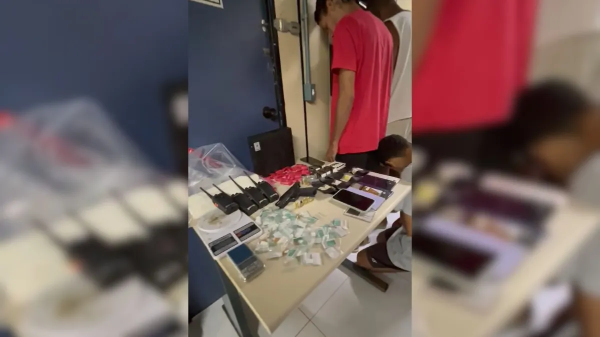 Operação da Polícia Civil em Búzios(RJ) contra o tráfico prende dez pessoas