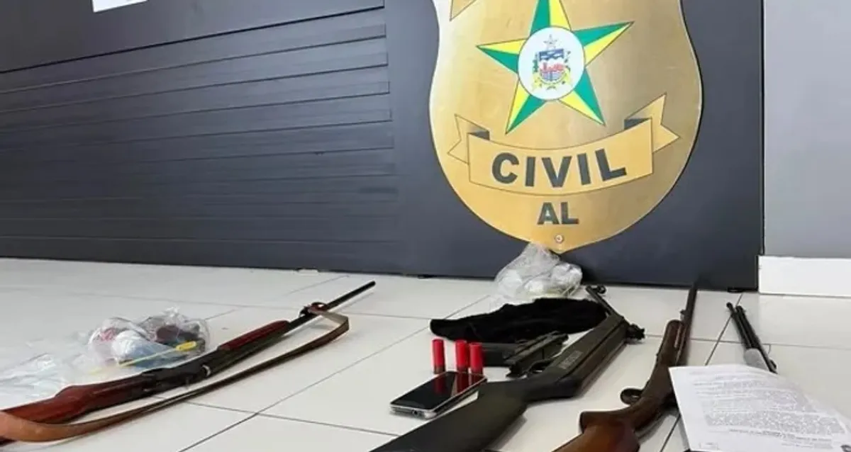 Operação Águas Turvas prende três e apreende armas e drogas em AL